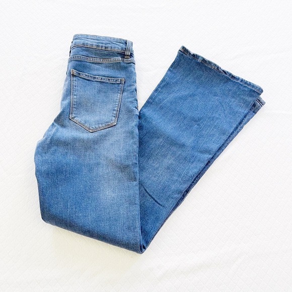Zara Bootcut Medium Wash Distressed Denim Jeans SZ08 NWT - Picture 3 of 8
